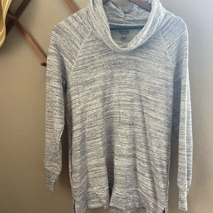 Aerie Grey Sweatshirt with pockets
